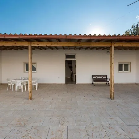 Dom wakacyjny Villetta Roberta Porto Cesareo